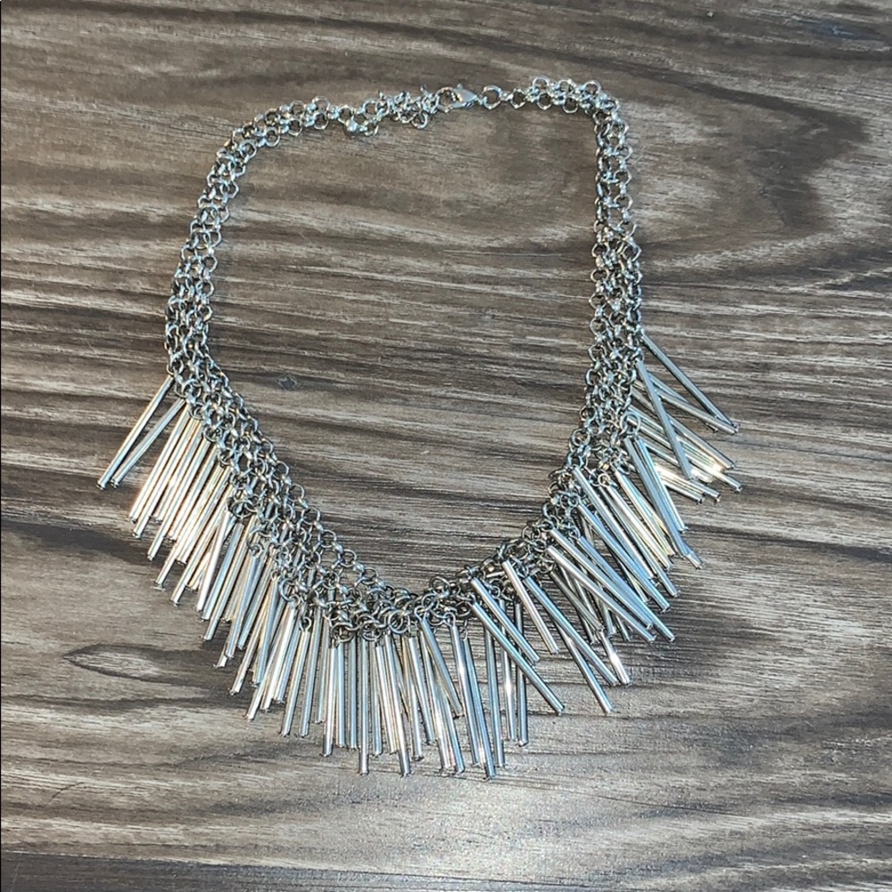 Edgy silver necklace